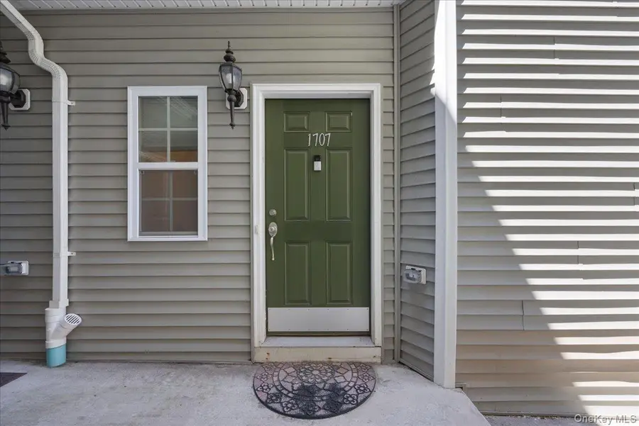 1707 Hawthorn Way, New Windsor, NY 12553 - #3