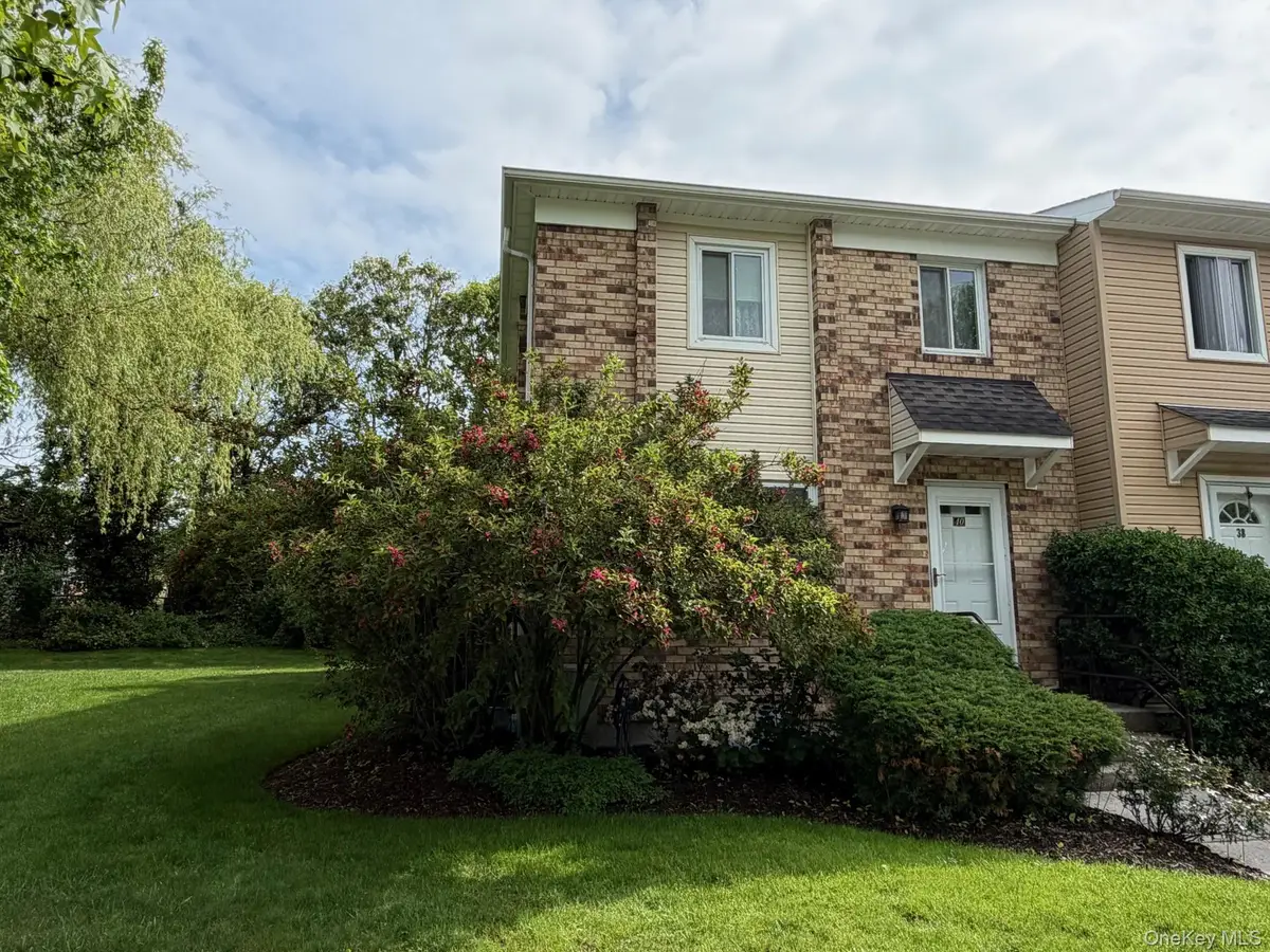 40 Town House Drive, Massapequa Park, NY 11762 - #1