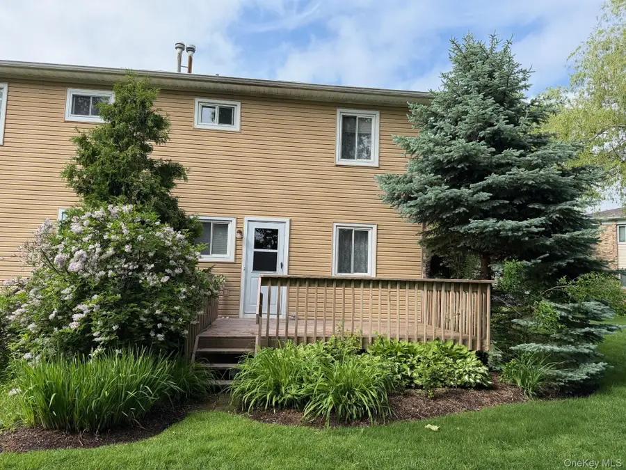 40 Town House Drive, Massapequa Park, NY 11762 - #3