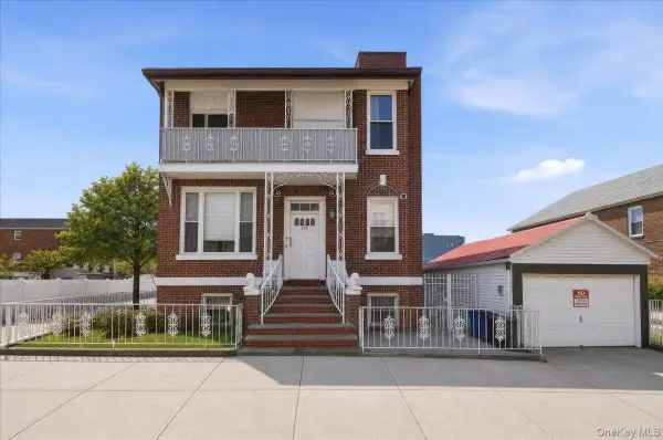 2041 Hobart Avenue, Bronx, NY 10461