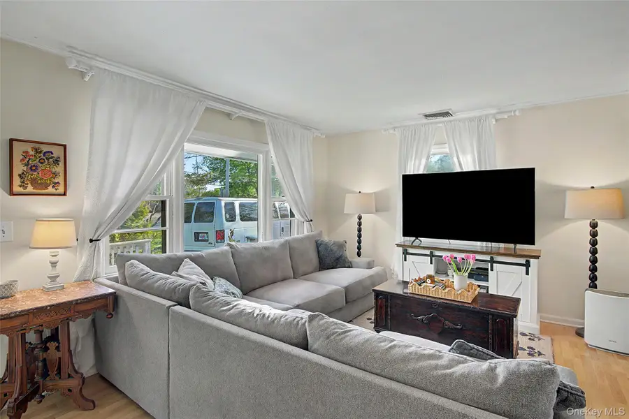 359 Moffitt Boulevard, Islip, NY 11751 - #3