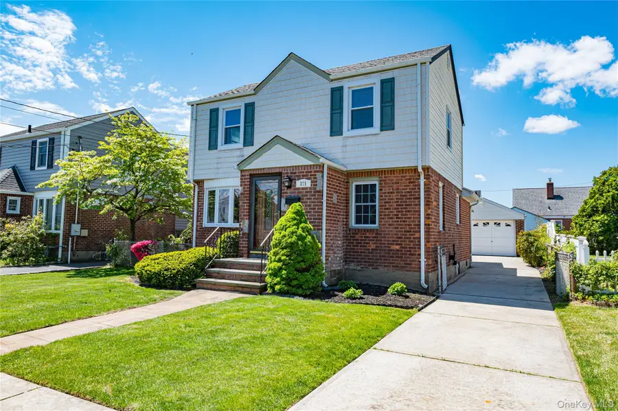 375 Latham Road, Mineola, NY 11501 - #3