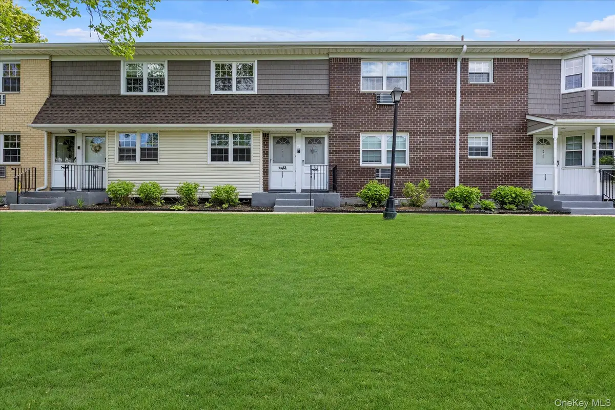 5205 Wilshire Lane #5205, Oakdale, NY 11769 - #1
