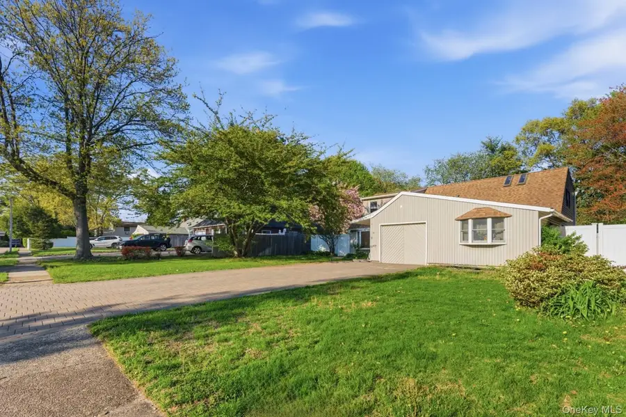 201 Serpentine Lane, Islandia, NY 11749 - #2