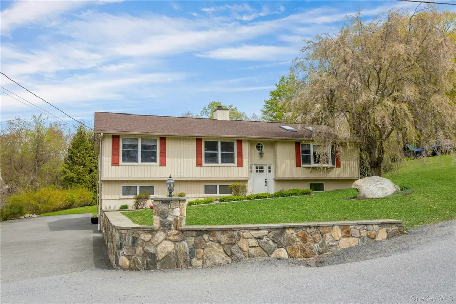 340 Osceola Road, Jefferson Valley, NY 10535 - #2