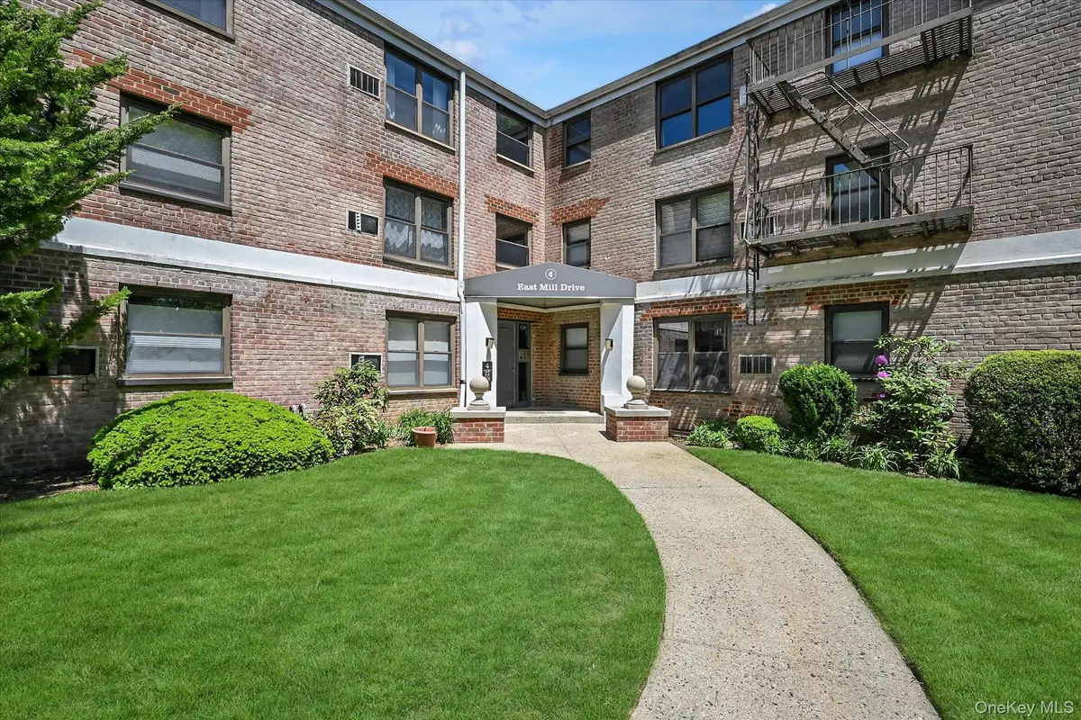 4 East Mill Drive #3E, Great Neck, NY 11021 - #1