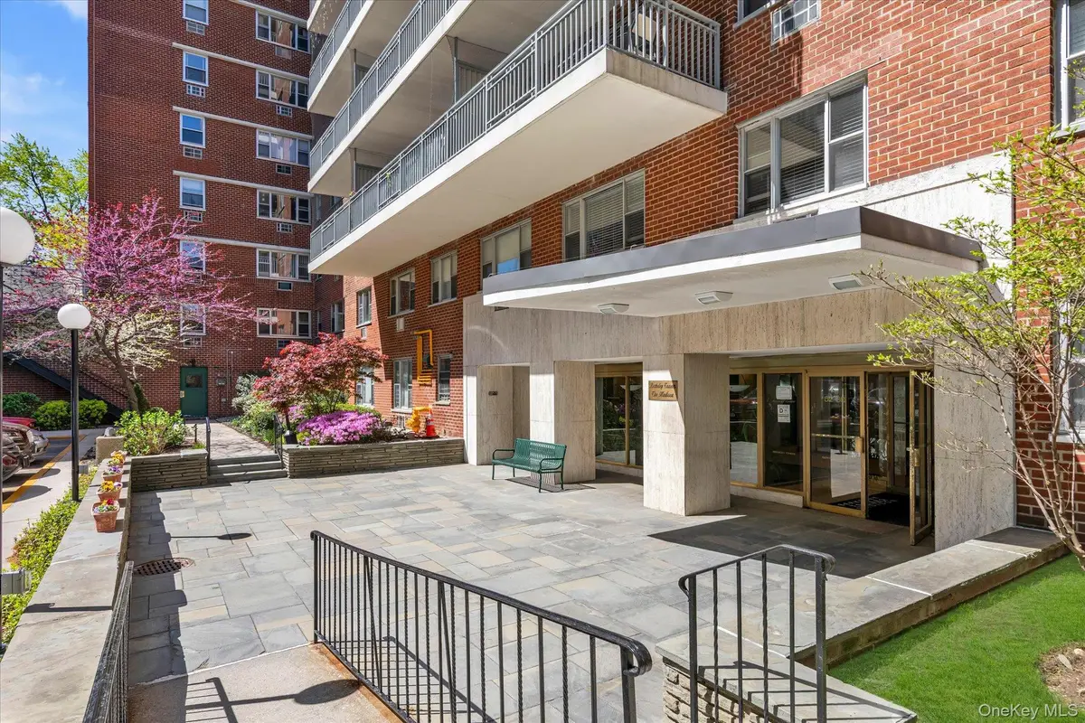 52-30 39 Drive #1G, Woodside, NY 11377 - #1