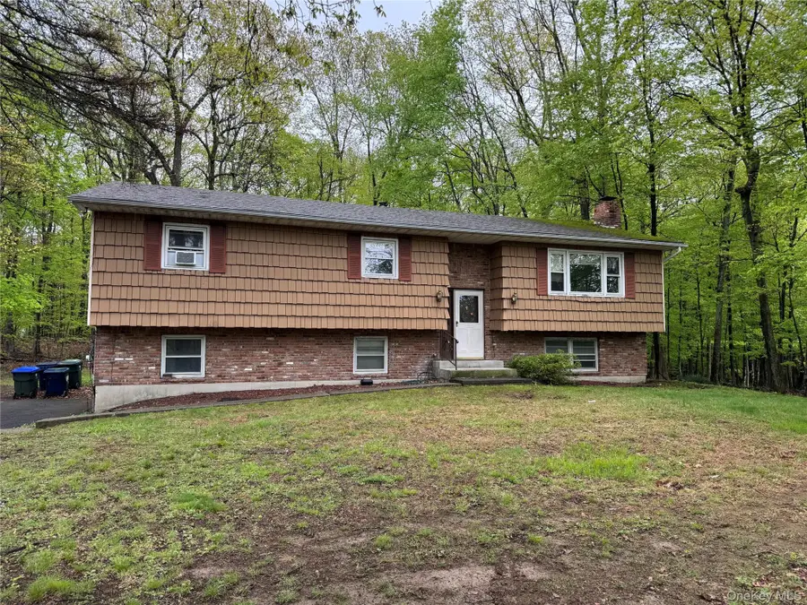 24 Emperor Lane, Montgomery, NY 12549 - #2