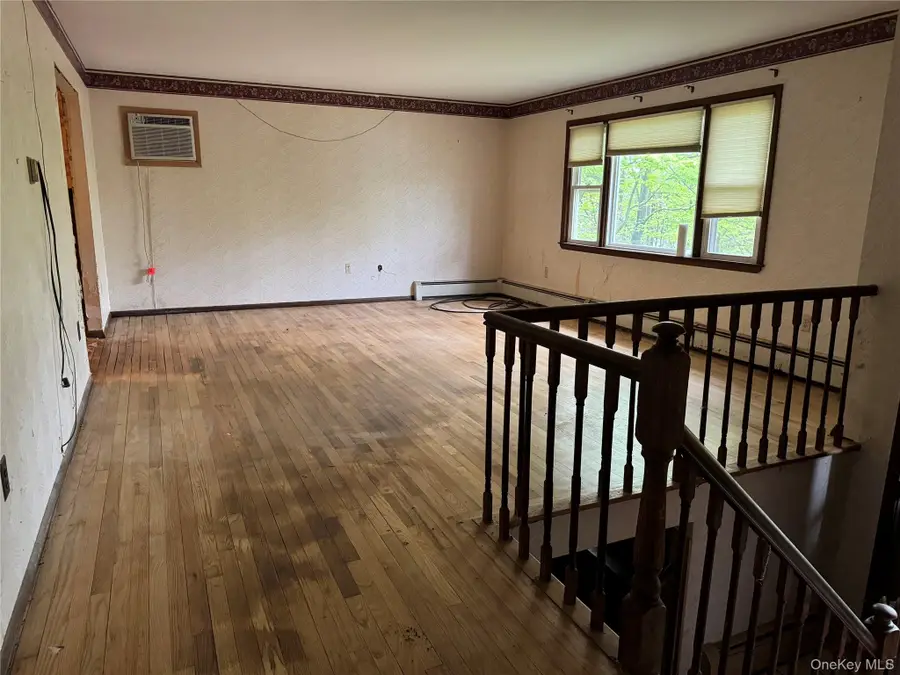 24 Emperor Lane, Montgomery, NY 12549 - #3