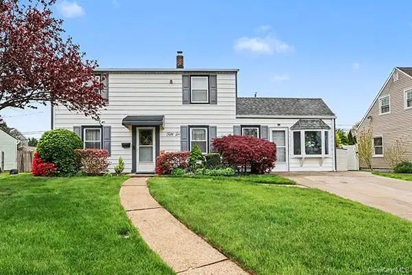 56 Haven Lane, Levittown, NY 11756