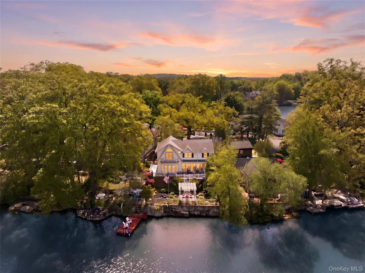 20 Point Drive S, Lake Peekskill, NY 10537 - #1