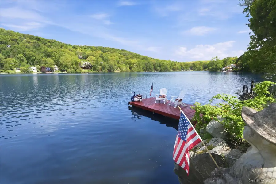 20 Point Drive S, Lake Peekskill, NY 10537 - #3