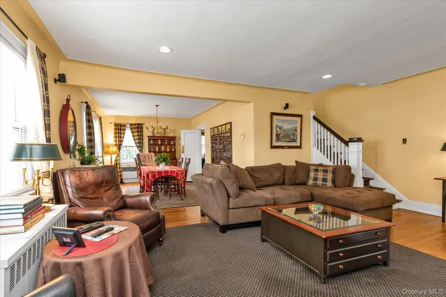 20 Highland Place, Great Neck, NY 11020 - #3