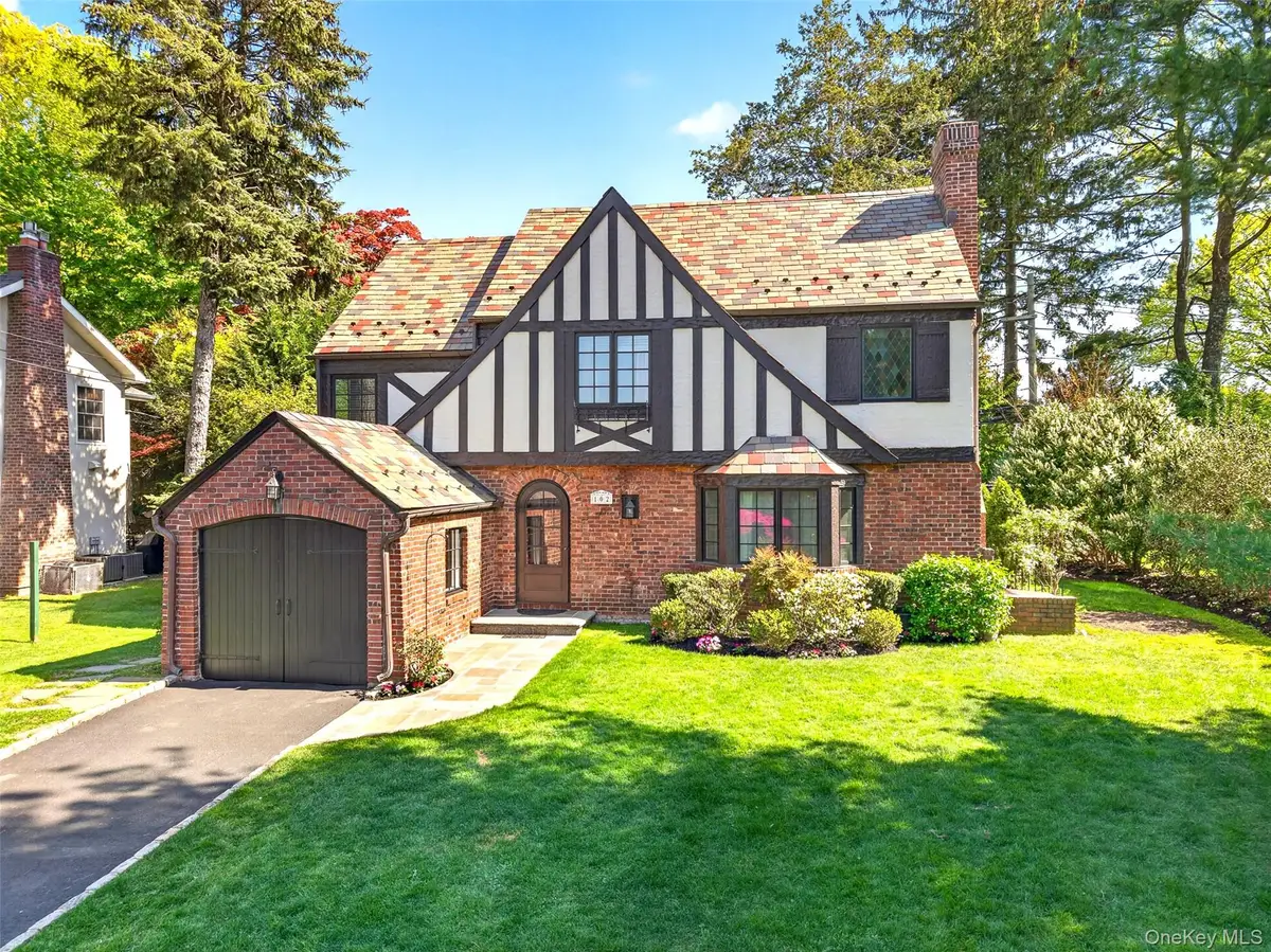 102 Quaker Ridge Road, Manhasset, NY 11030 - #1