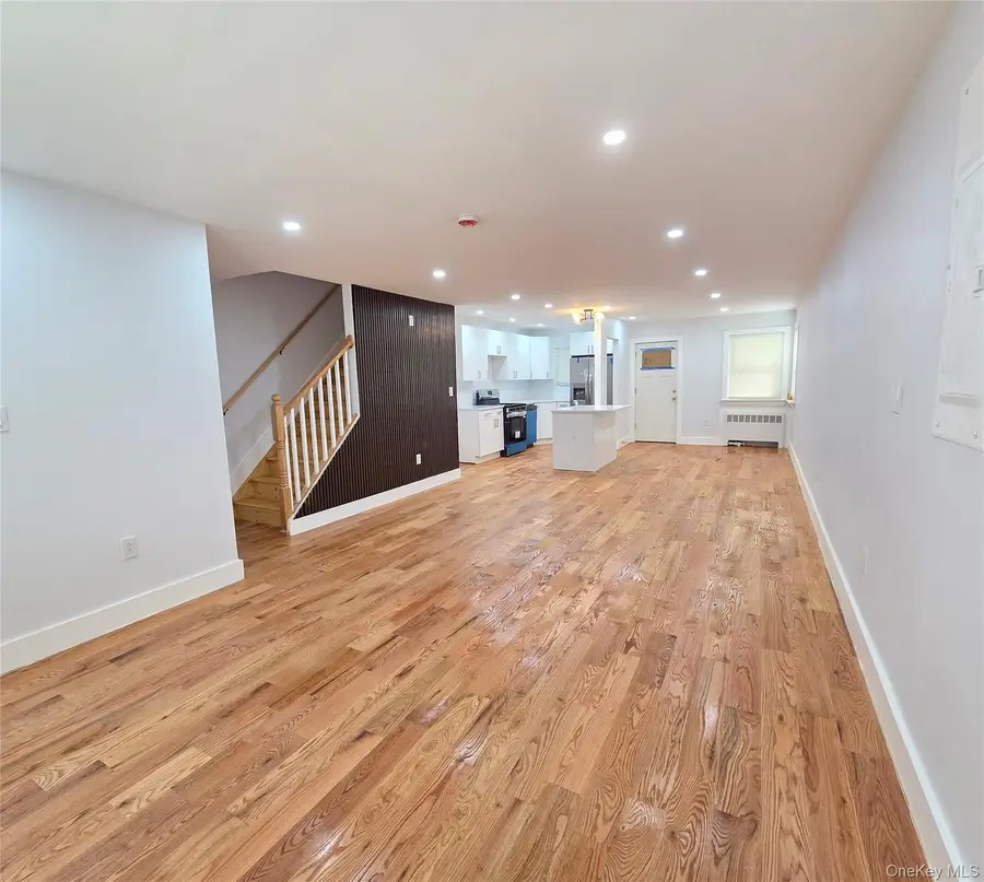 4081 Grace Avenue, Bronx, NY 10466 - #2