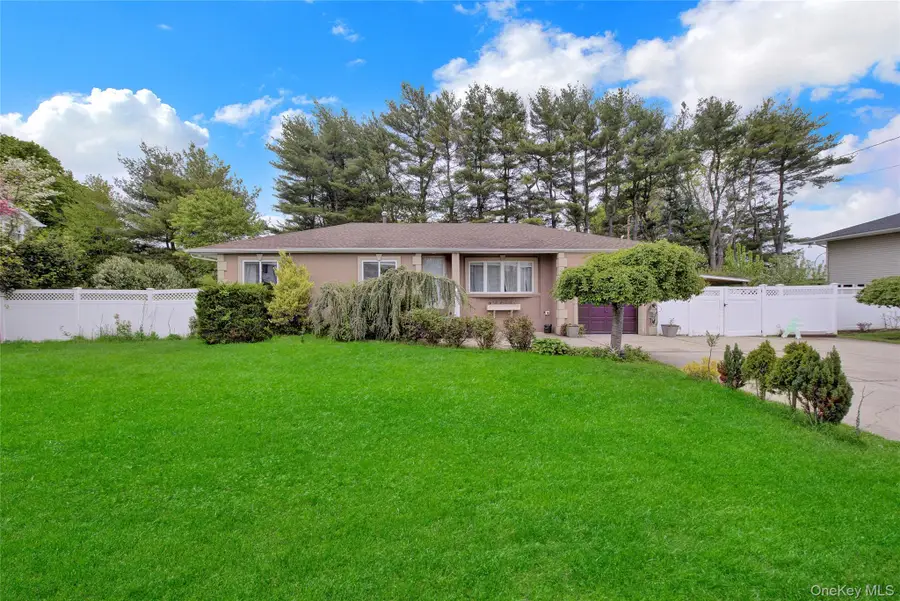 189 Eastwood Avenue, Deer Park, NY 11729 - #2