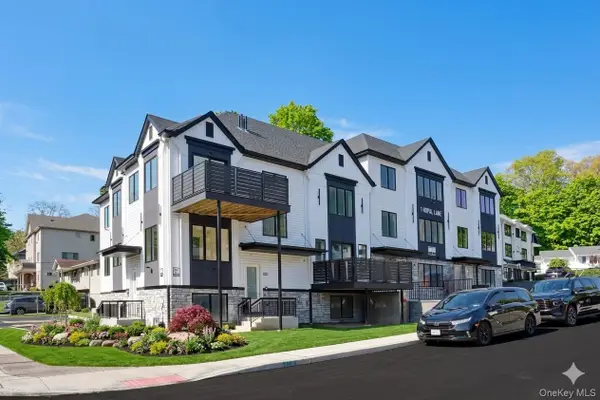 1 Hopal Lane #102, Monsey, NY 10952