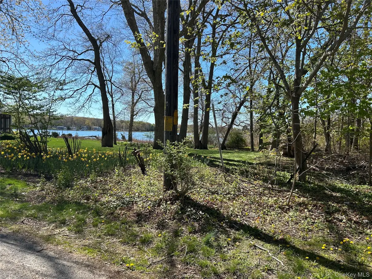 105 Mailer Court, Southold, NY 11971 - #1