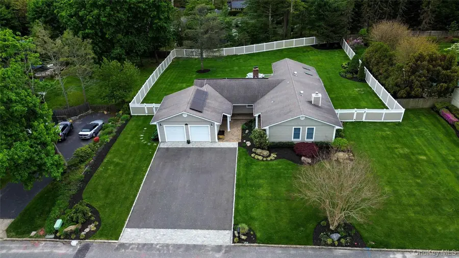 12 Buccaneer Lane, East Setauket, NY 11733 - #2