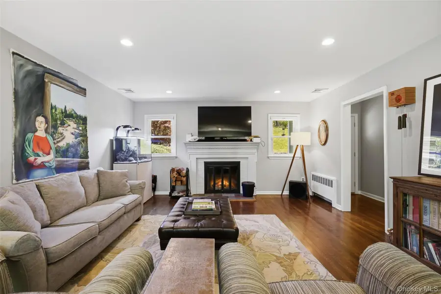 19 Skyview Drive, Armonk, NY 10504 - #3
