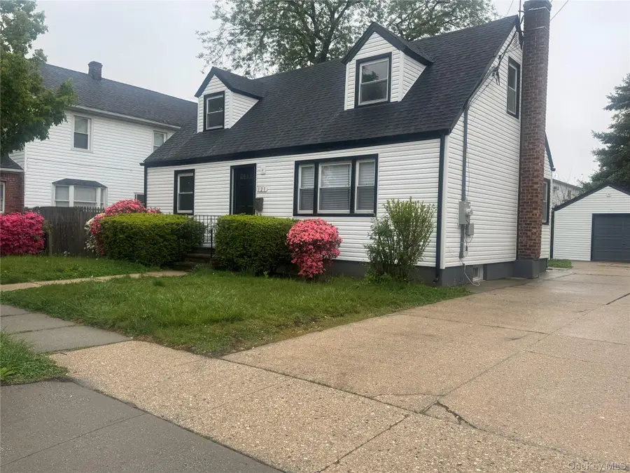 121 Sheridan Avenue, Williston Park, NY 11596 - #2