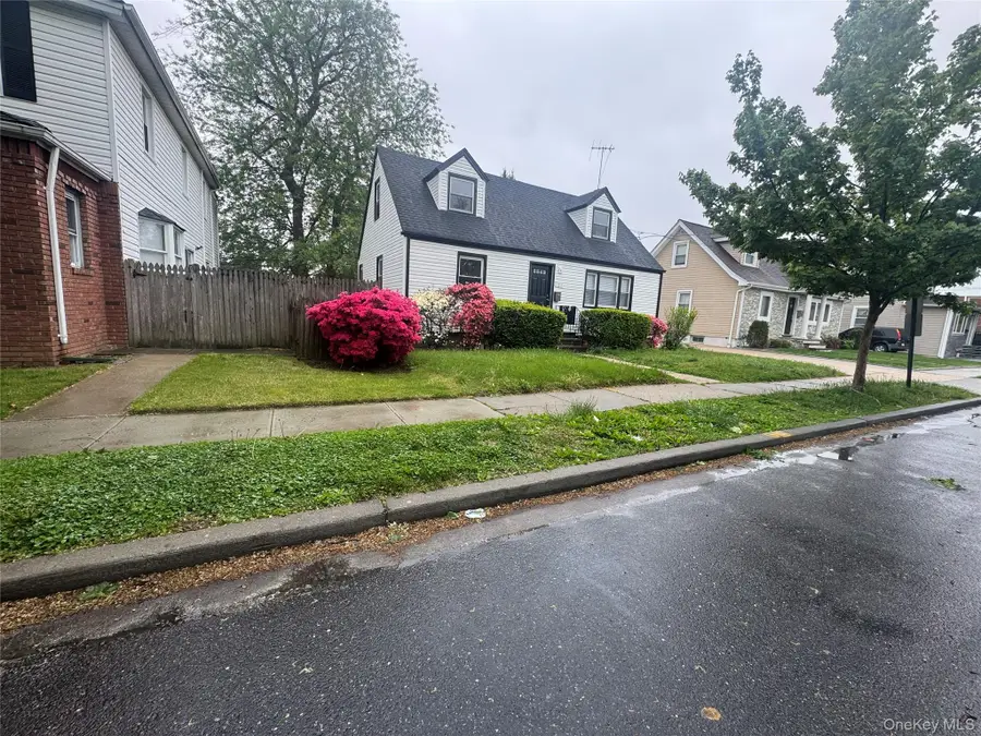 121 Sheridan Avenue, Williston Park, NY 11596 - #3
