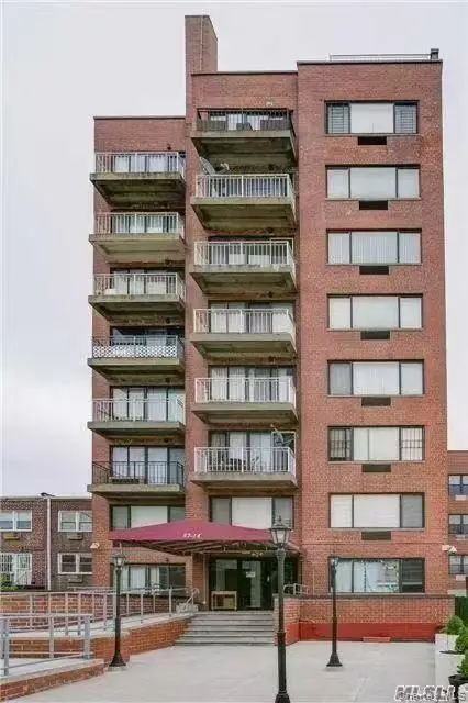 87-14 57th Road #3B, Elmhurst, NY 11373