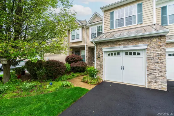 908 Huntington Drive, Fishkill, NY 12524