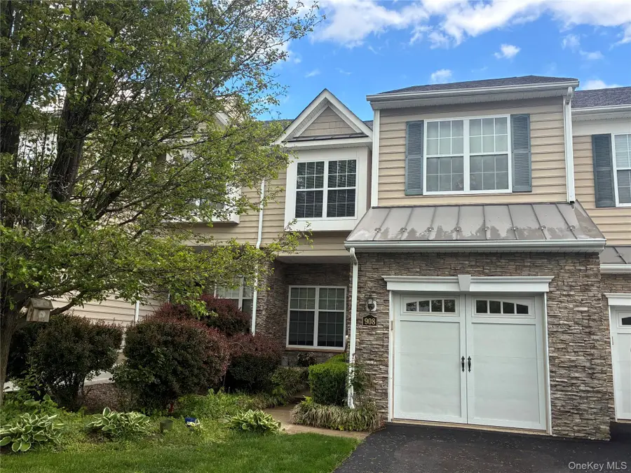 908 Huntington Drive, Fishkill, NY 12524 - #3