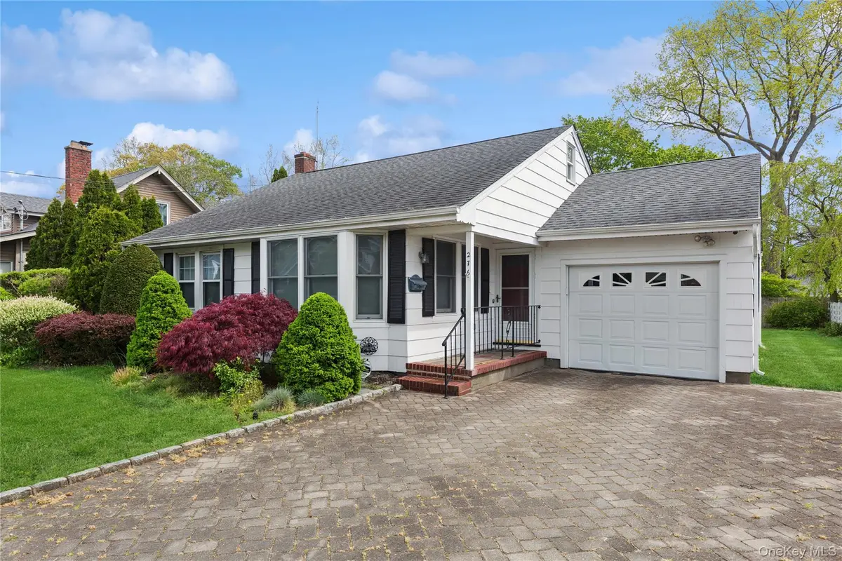 276 Fishel Avenue, Riverhead, NY 11901 - #1