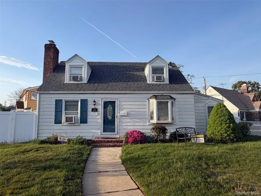 281 Anchor Way, Uniondale, NY 11553 - #2