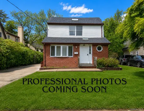 20 School House Lane, Syosset, NY 11791