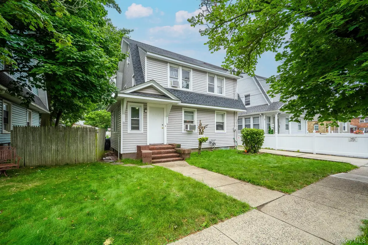 295 Washington Street, Hempstead, NY 11550 - #1