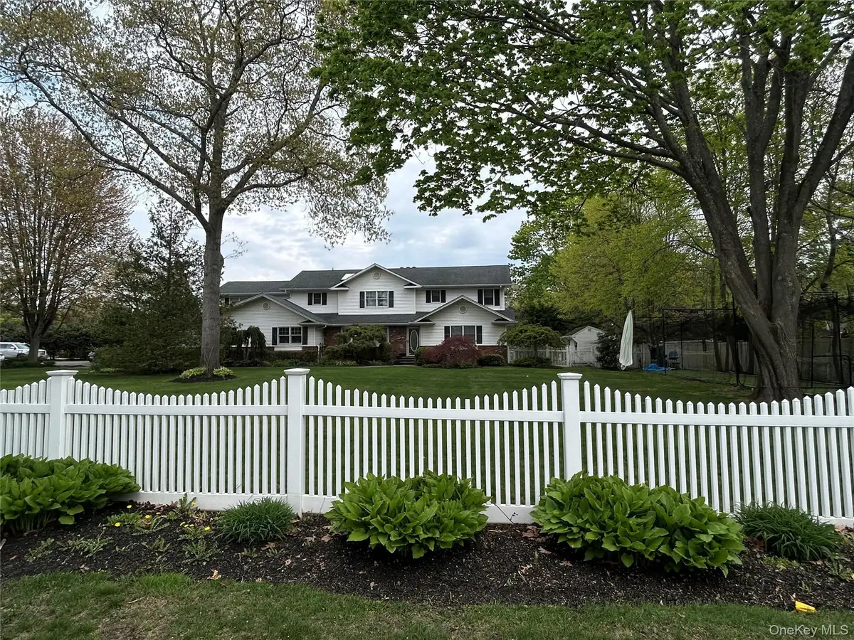 227 Gillette Avenue, Bayport, NY 11705 - #1