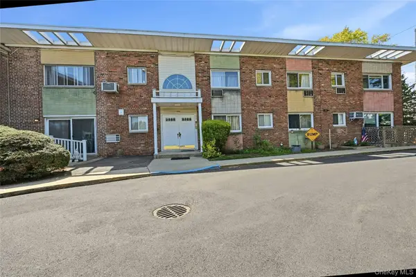 263 N Newbridge Road #1C, Levittown, NY 11756