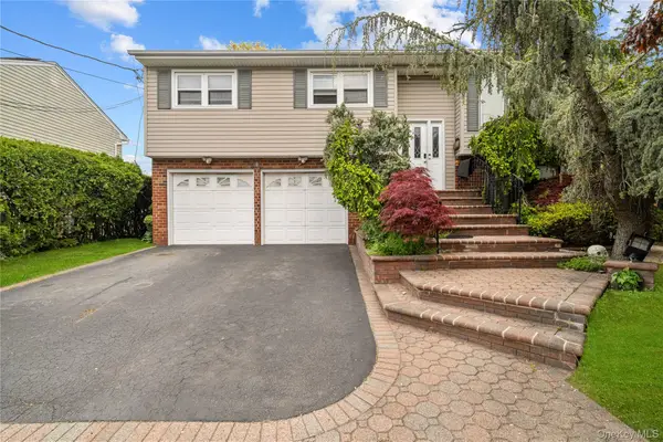 2501 Rose Place, Westbury, NY 11590