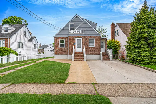 301 Merrifield Avenue, Oceanside, NY 11572