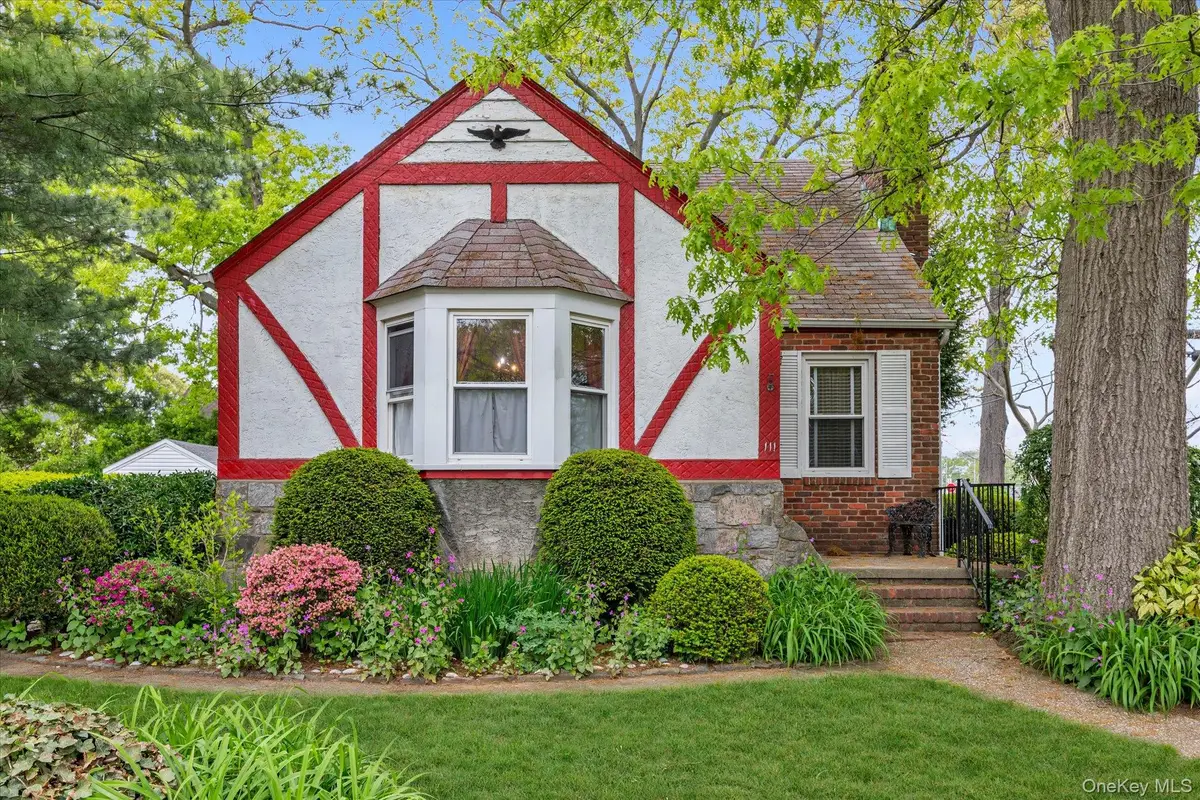 111 E Euclid Street, Valley Stream, NY 11580 - #1
