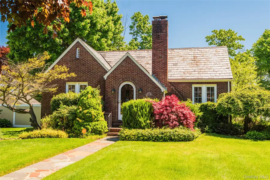 186 Pennsylvania Avenue, Freeport, NY 11520 - #2