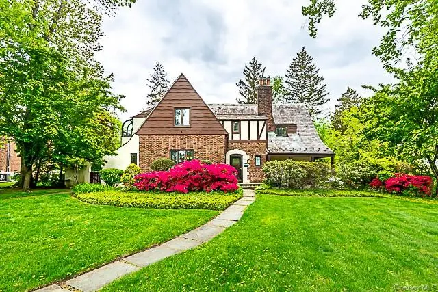 15 Mirrielees Road, Great Neck, NY 11021 - #2