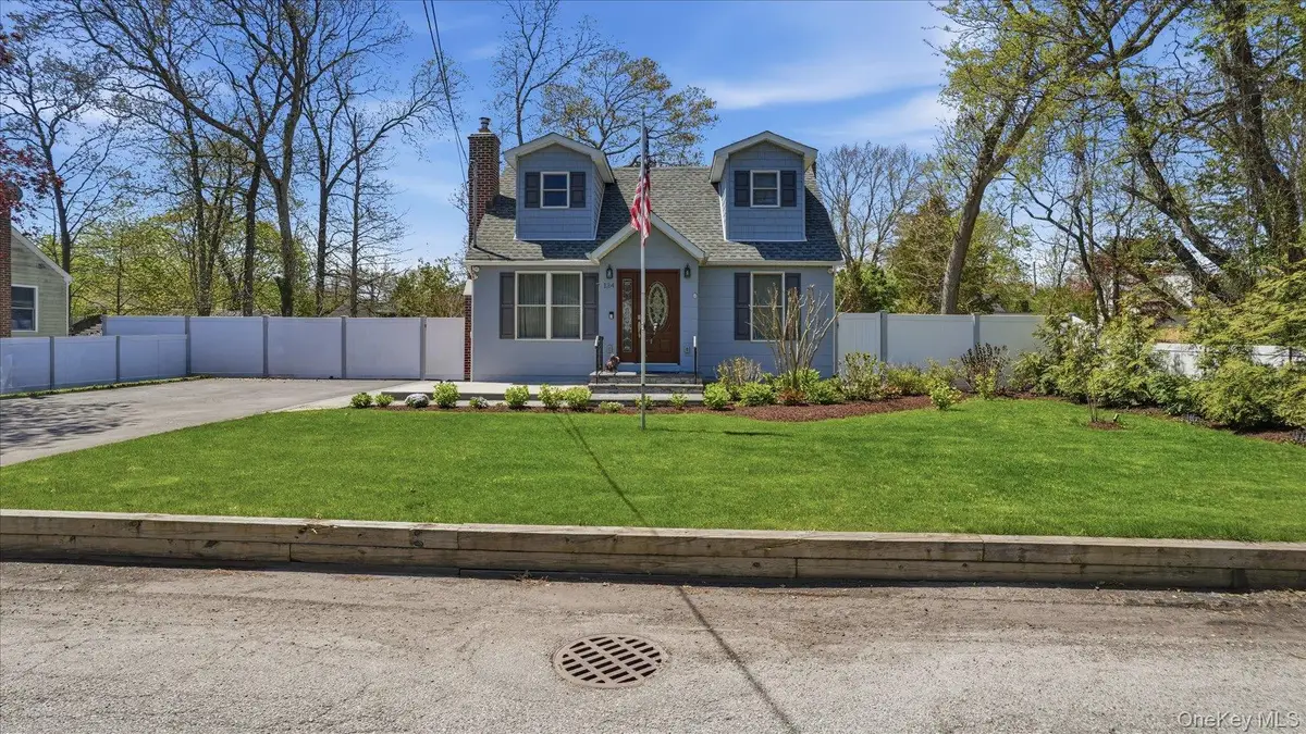 134 Washington Drive, Mastic Beach, NY 11951 - #1