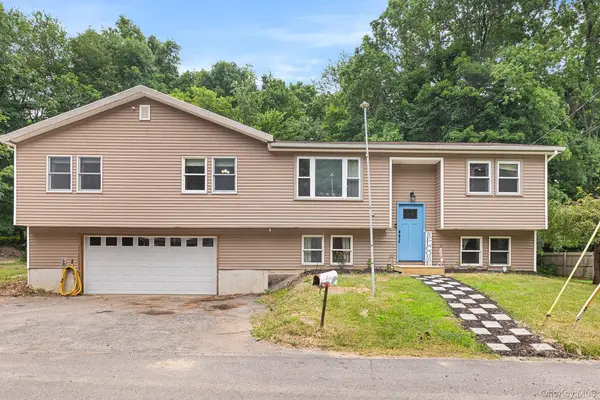 22 Hill View Road, New Windsor, NY 12553