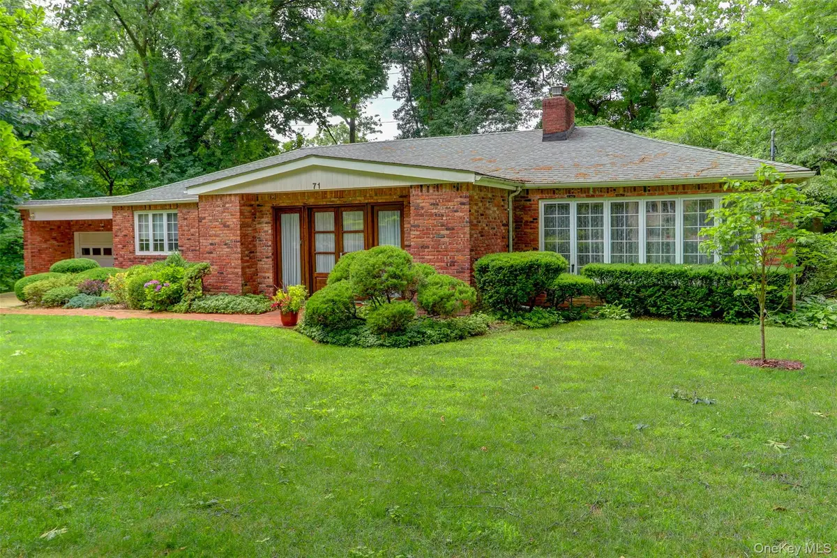 71 Knollwood Road, Roslyn, NY 11576 - #1