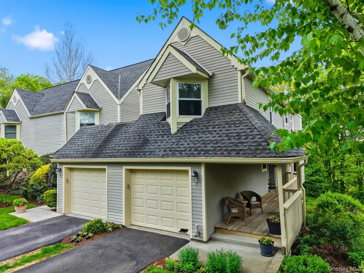 7 Guilford Circle, Goldens Bridge, NY 10526 - #1