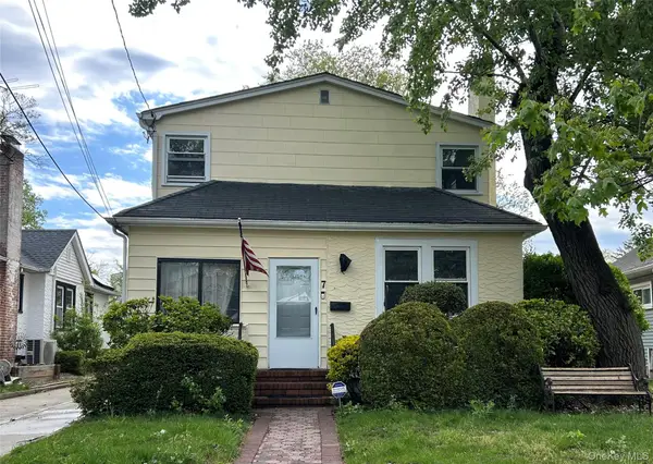 7 Bristol Street, Lynbrook, NY 11563