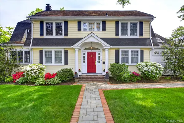 146 Onderdonk Avenue, Manhasset, NY 11030