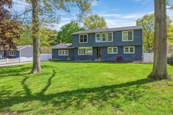 1189 Terry Road, Ronkonkoma, NY 11779