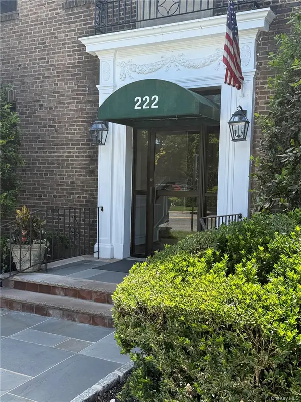 222 7th Street #3C, Garden City, NY 11530