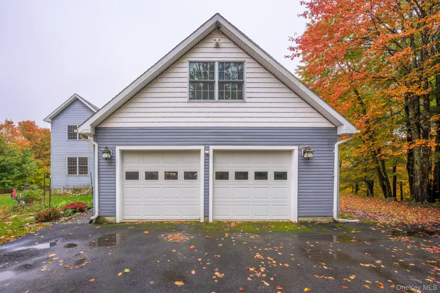 1013 Plank Road, Poestenkill, NY 12140 - #3