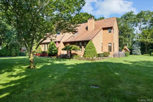 595 Greenfields Lane, Southold, NY 11971